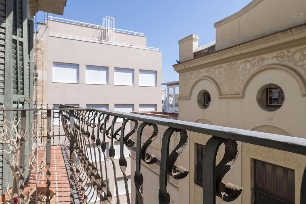 Canela Homes Barcelona Fontana Extérieur photo